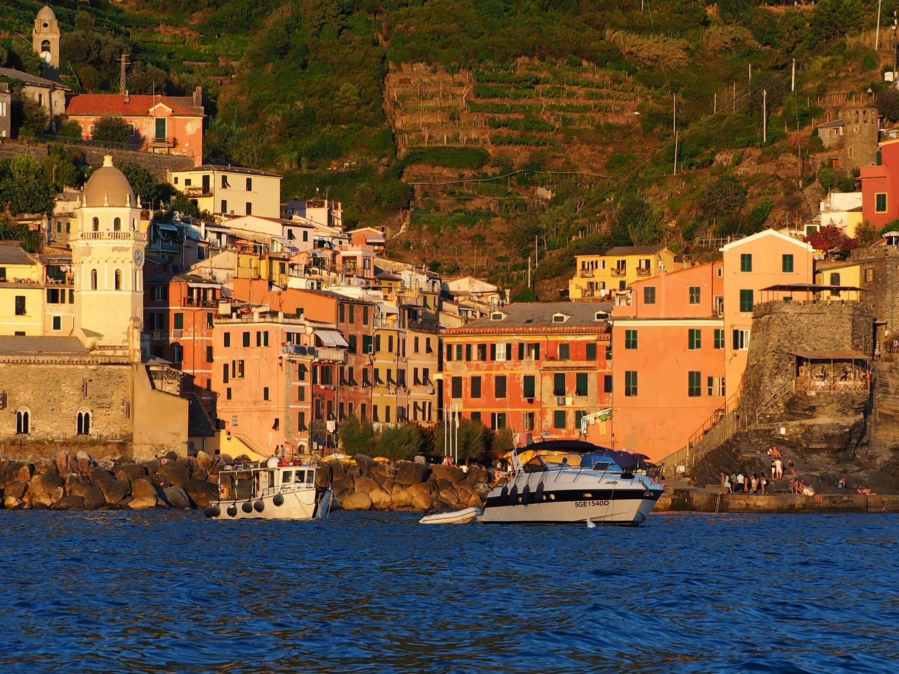 Travel Alone In Cinque Terre
