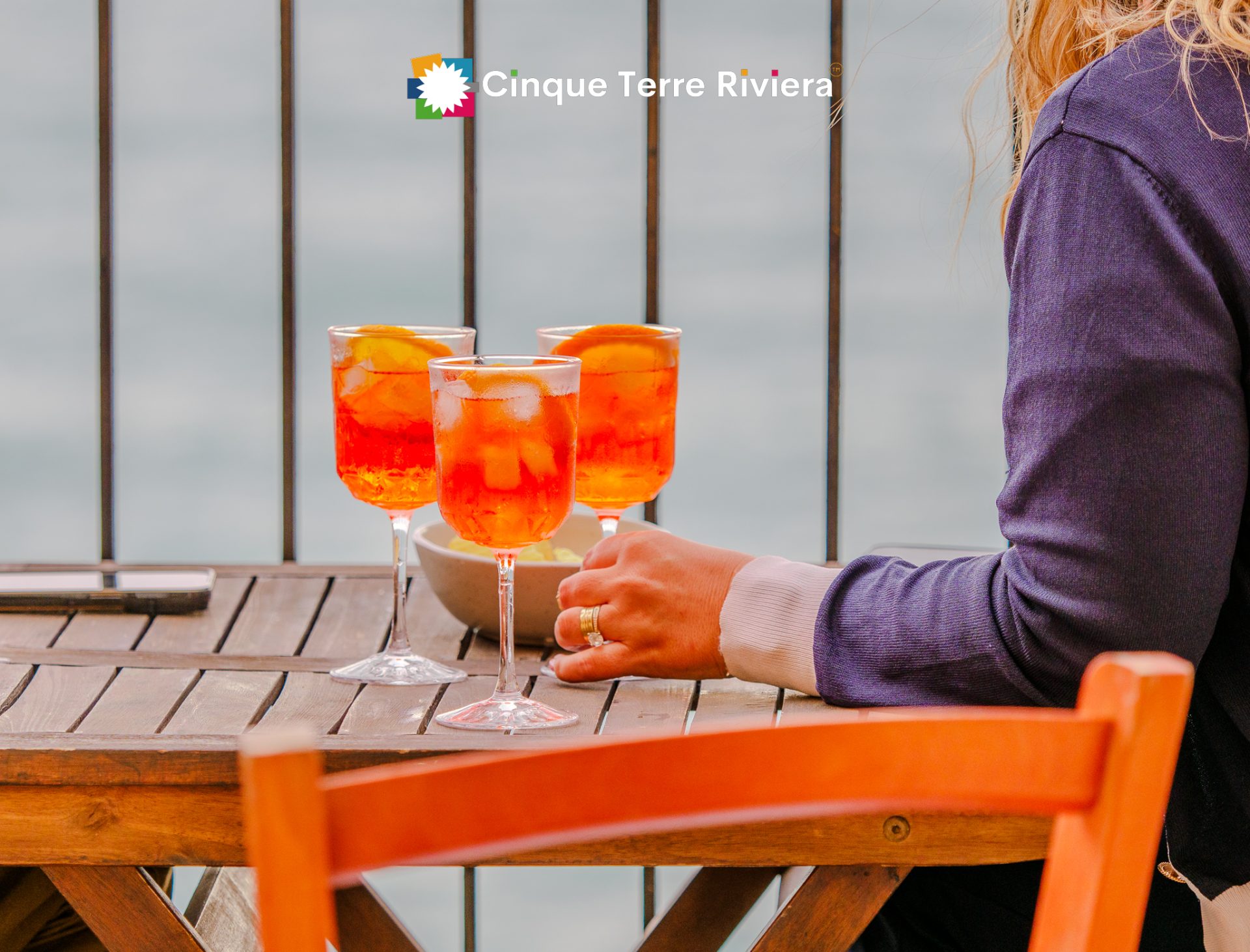 aperitivo en la terraza con vistas al mar Il Sogno di Beatrice Manarola