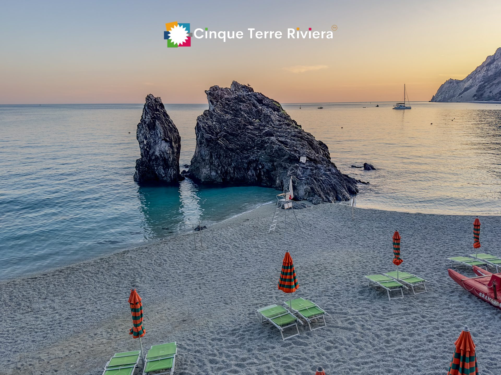 Playa y pueblo de Monterosso al Mare, Cinque Terre